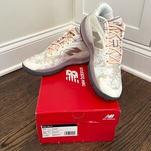 New Balance Hesi Low V2. Unisex